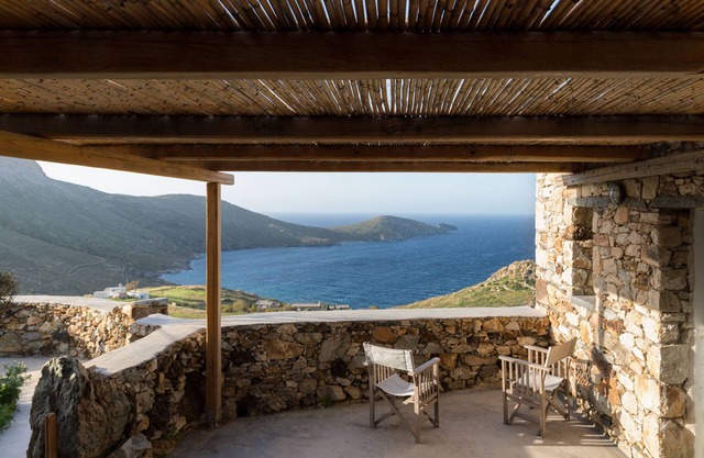 Holiday Home 'Koukios Cells Serifos Cycladic Home' with Sea View, Wi-Fi and Air Conditioning