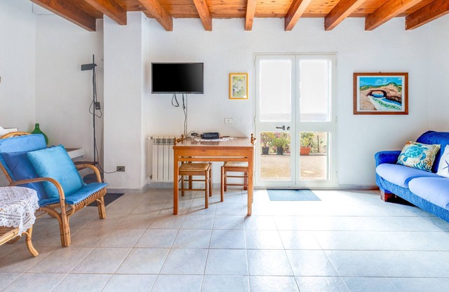 Holiday Home 'La Casa Lucia' with Sea View, Private Terrace and Wi-Fi
