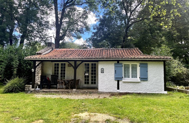 Holiday Home 'La Cascade' with Lake View, Shared Pool and Private Terrace