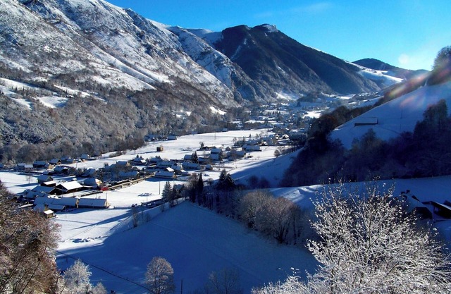Holiday Home 'La Grange De Gassiole' with Mountain View, Private Terrace and Wi-Fi