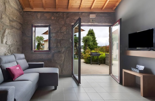 Holiday Home 'Lagar T1' with Lake View, Wi-Fi and Air Conditioning