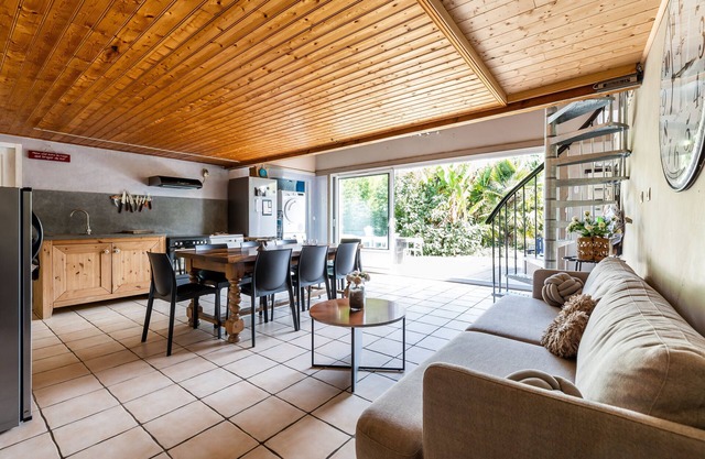 Holiday Home 'Maison Gaillan Médoc' with Garden & Wi-Fi