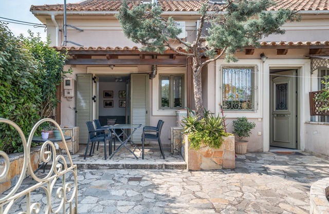 Holiday Home 'Marias Charming Mezonet' with Mountain View