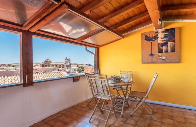 Holiday Home 'Meravigliosa Terrazza' with Sea View, Wi-Fi and Air Conditioning