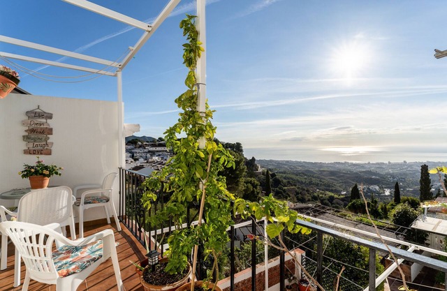 Holiday Home "Mijas Tropical, Casita Típica" with Sea View, Terrace & Wi-Fi