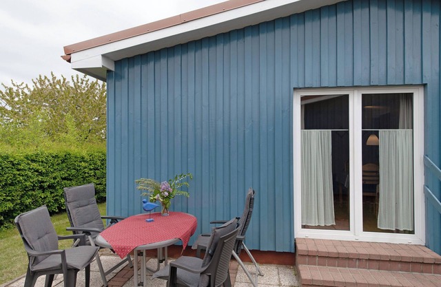 Holiday home "Möve ABA Bungalow 67" with private terrace and WLAN