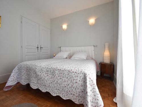 Holiday Home near Paris with Garden
