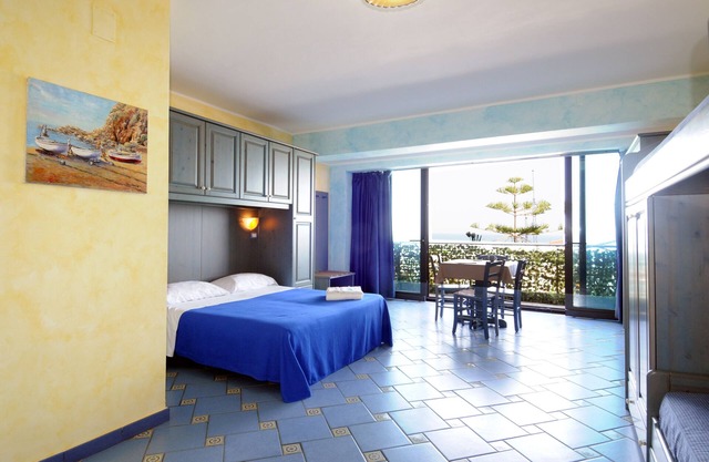 Holiday Home 'Oasi Azzurra - Monolocale Standard Plus' with Sea View