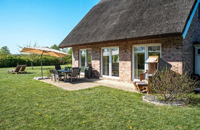 Holiday Home 'Reethaus Meerferien' with Sea View, Private Terrace and Wi-Fi