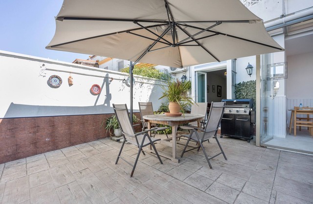 Holiday Home 'San Sol' with Wi-Fi and Air Conditioning