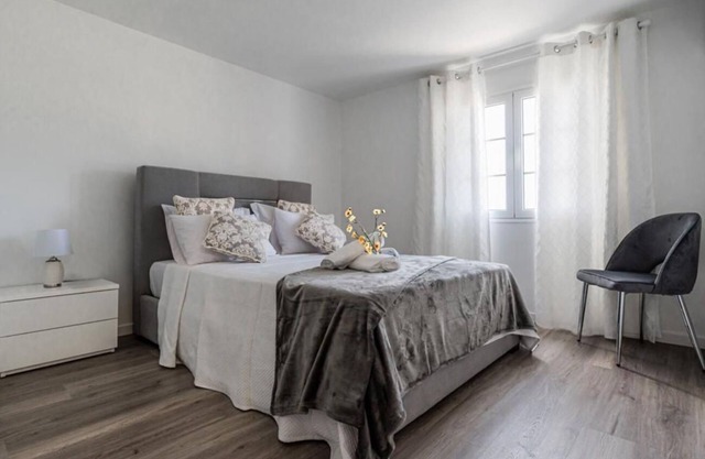 Holiday Home "Sweet Home Madeira" with Sea View, Private Terrace & Wi-Fi