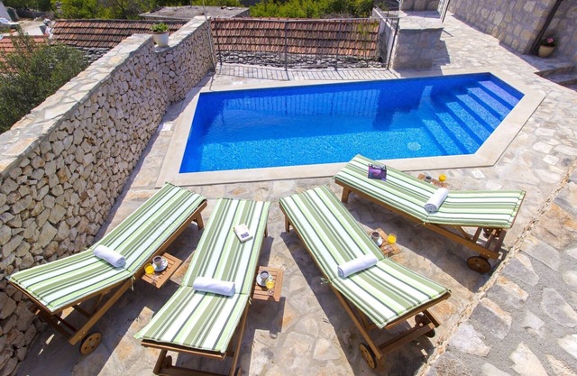 Holiday home Tomislav, (15564), Vinišce, hr