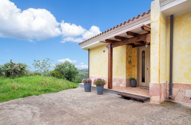 Holiday Home 'Villa Cristina' with Mountain View and Balcony