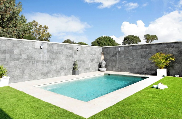 Holiday Home 'Villa Edén' with Private Pool, Wi-Fi and Air Conditioning