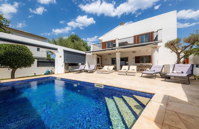 Holiday Home 'Villa Son Carrio' with Mountain View, Wi-Fi and Air Conditioning