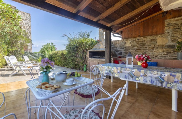 Holiday Home Villa Regina with Sea View, Garden & Terrace