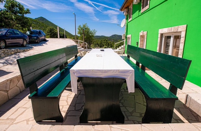 Holiday Home with Pool and private parking