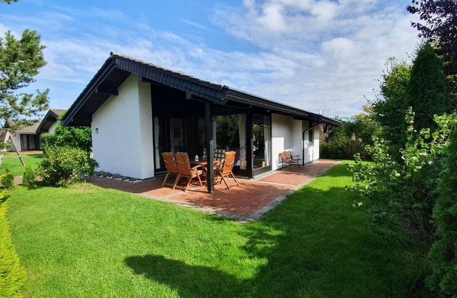 Holiday house Eckwarderhörne for 1 - 5 persons with 2 bedrooms - Holiday home