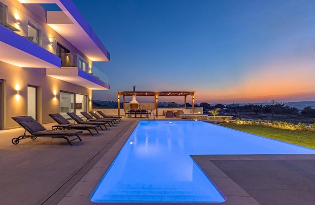 Holiday house Rodos for 1 - 8 persons with 4 bedrooms - Holiday house