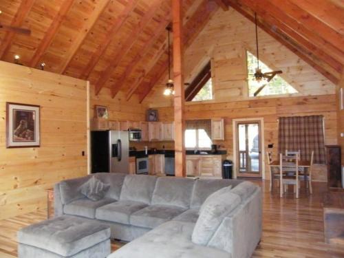 Holiday mountain log cabin