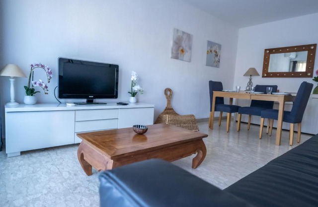 Holidays in cannes - appartement 2P - wifi - clim - parking