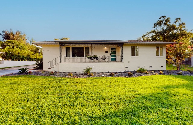 Hollingsworth Place | House in Lakeland near Lake Hollingsworth with a yard