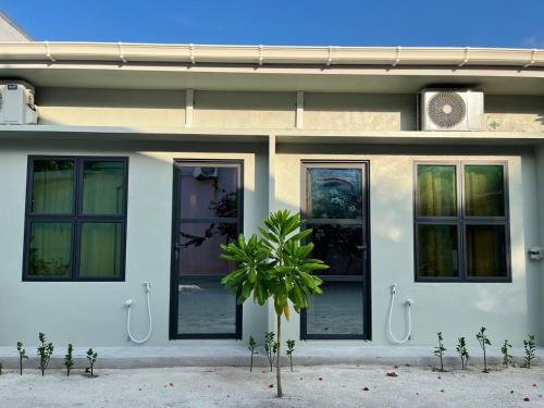Home In Dhigurah