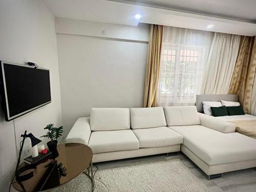 Home with 2 rooms in center of Antalya