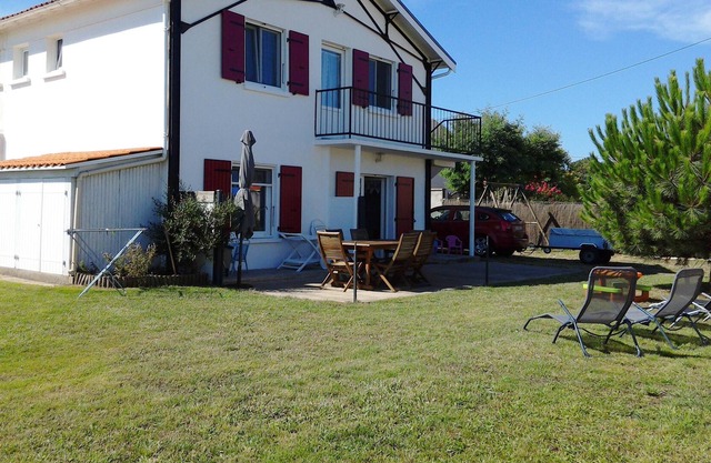 Homerez - 200 m away from the beach! House for 8 ppl. with garden at Marennes