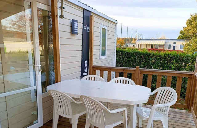 Homerez - Amazing bungalow for 6 ppl. with shared pool and terrace at Onzain