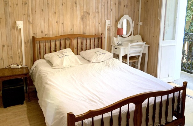 Homerez - Amazing appartement for 2 ppl. with balcony at Néris-les-Bains