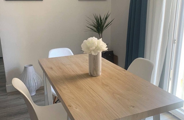 Homerez - Apartment in Vitrolles
