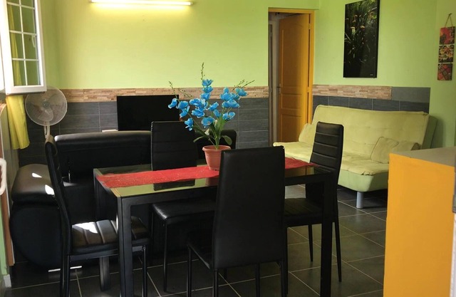 Homerez - Appartement 5 km away from the beach with shared pool, jacuzzi and spa