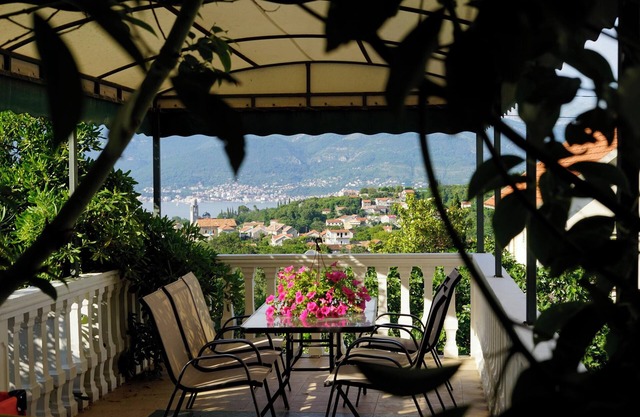 Homerez - Apt mountain view - Radovići