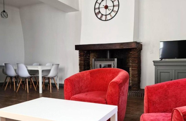Homerez - Beautiful appartement for 5 ppl. at Beaugency