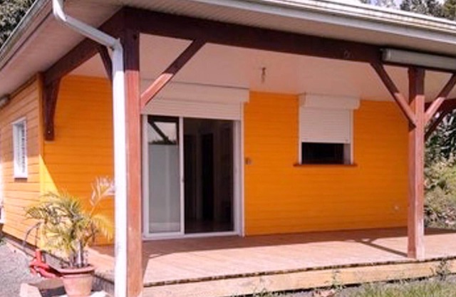 Homerez - Beautiful house for 4 ppl. with garden and terrace at Le Lamentin