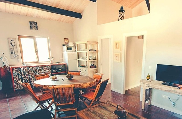 Homerez - Beautiful house for 6 ppl. with shared pool and terrace at Cañamero