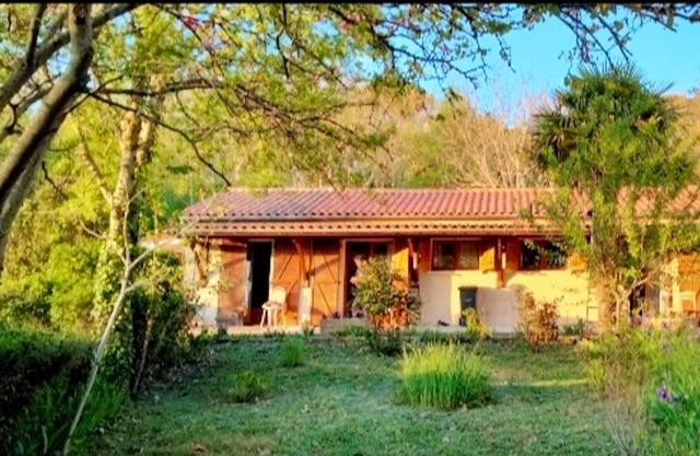 Homerez - Beautiful house for 2 ppl. with terrace at Lectoure