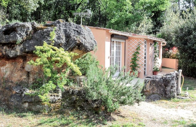 Homerez - Charming House in Montauroux with Jacuzzi and View