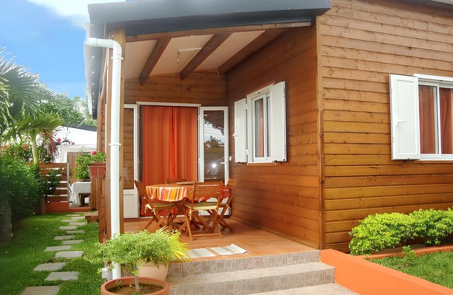Homerez - Charming House in Saint Paul with Sea and Mountain Views