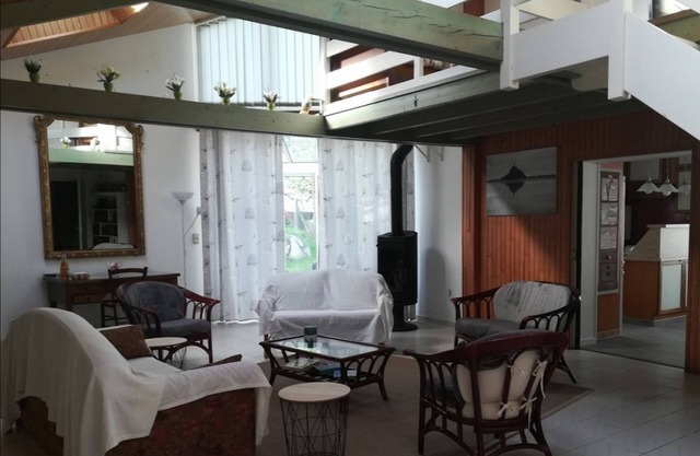 Homerez - Charming House in Matignon with Enclosed Garden