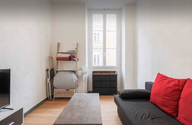 Homerez - Cozy Studio in Nice - 19 m² with City View