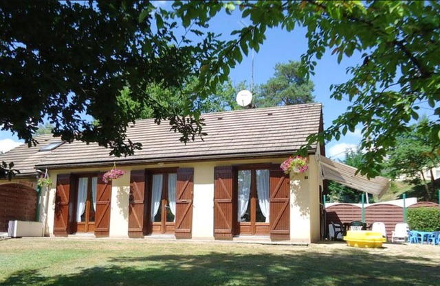 Homerez - Nice house with garden and terrace & Wifi