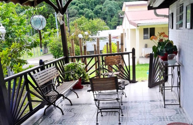 Homerez - House 10 km away from the beach for 4 ppl. with garden at Ducos