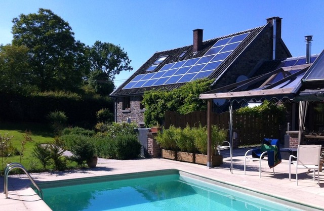 Homerez - House for 9 ppl. with swimming-pool, sauna, jacuzzi and spa at Theux