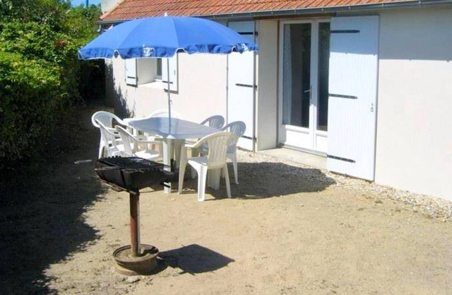 Homerez - House 4 km away from the beach for 6 ppl. at Beauvoir-sur-Mer
