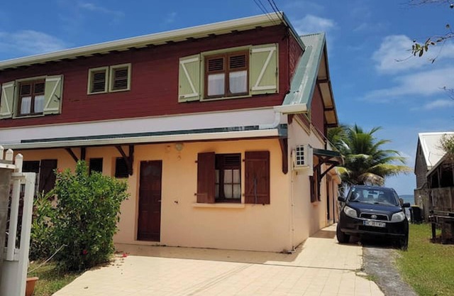 Homerez - House in La Trinite, sea view.