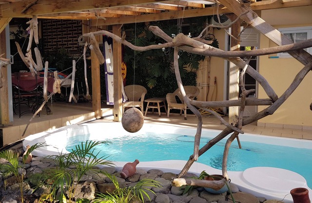 Homerez - Modern Apartment in Le Lamentin with Shared Pool - 20m²
