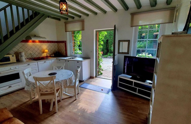 Homerez - Nice house for 4 ppl. with garden at Forges-les-Eaux