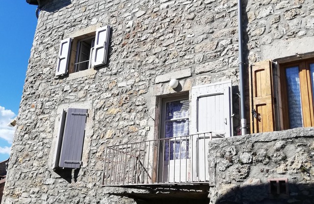 Homerez - Nice house for 2 ppl. with balcony at Veyreau